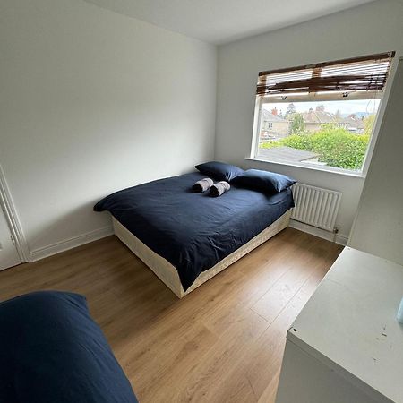 Nice Triple Room At 2 Iveragh Rd-6 Dublin Kültér fotó